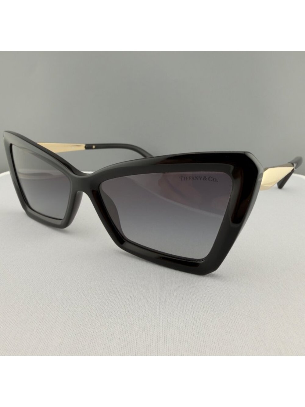 Tiffany TF 4203 Sunglasses Cat Eye Black Grey Gradient Lenses 56 16 140 3N READ
